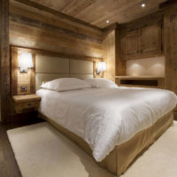 chambre dans une maison en bois