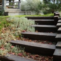 Échelle d'un bar à une tonnelle de jardin