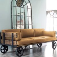 Retro ruda sofa