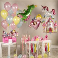 Cadeaux pour enfants avec des ballons