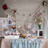 Shabby Chic saldaus stalo dekoras