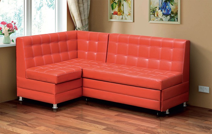 Klasikinė kampinė sofa.